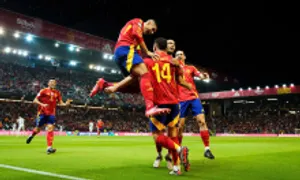 Tây Ban Nha thắng đậm để vào tứ kết Nations League